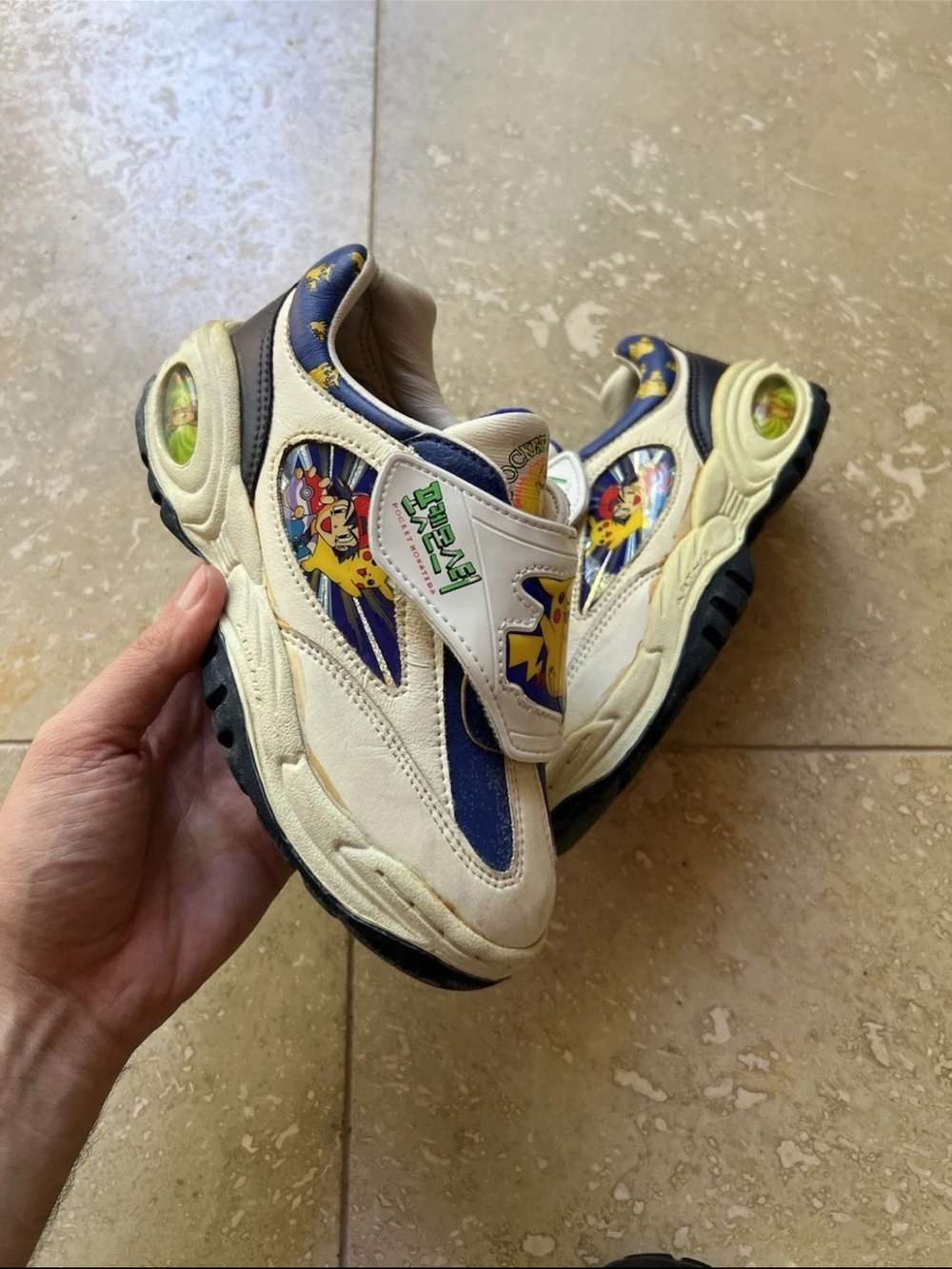 VTG Pokemon Nintendo Arthis Kids Shoe Size KR 210 90s